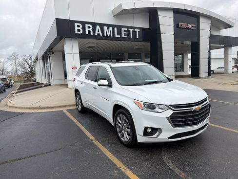 Used 2021 Chevrolet Traverse Premier image 3