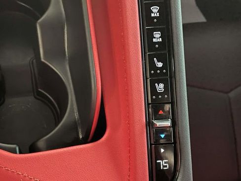 Used 2025 Chevrolet Corvette Z06 RWD image 28