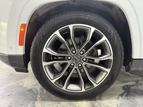 Used 2022 Jeep Grand Wagoneer Series III image 35