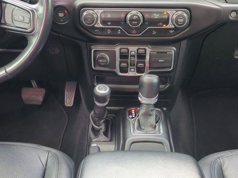 Used 2020 Jeep Wrangler Unlimited Sport S image 22