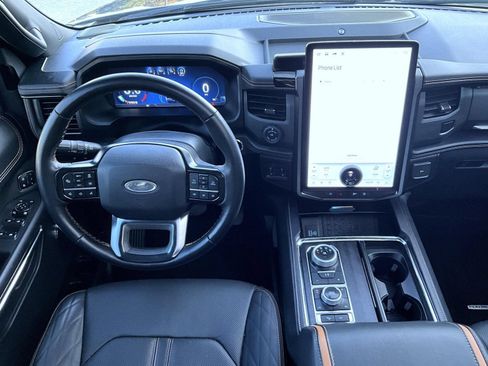 Used 2023 Ford Expedition Platinum AWD/4WD image 14