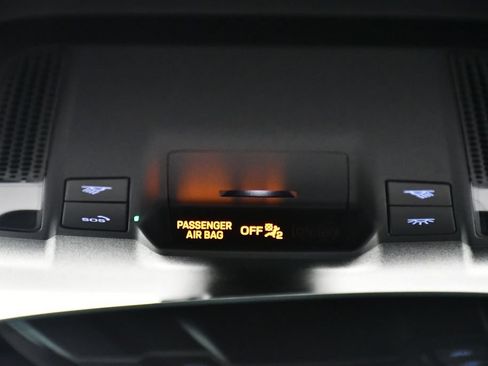Certified 2025 Porsche Taycan AWD/4WD image 20