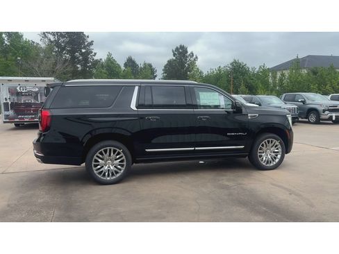 New 2026 GMC Yukon XL Denali w/ Sun & Power Step Package AWD/4WD image 9