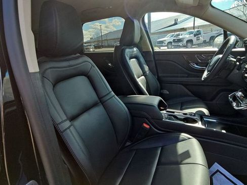 Used 2025 Lincoln Corsair Reserve w/ Jet Appearance Package image 29