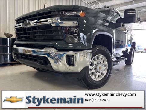 Used 2025 Chevrolet Silverado 2500 LT w/ Convenience Package image 30