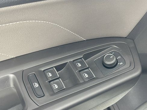 Used 2023 Volkswagen Atlas SE image 17