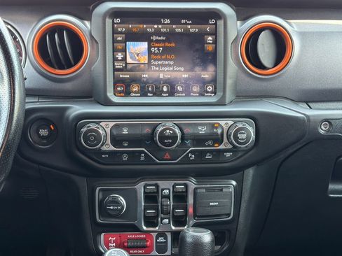 Used 2021 Jeep Gladiator Mojave AWD/4WD image 20