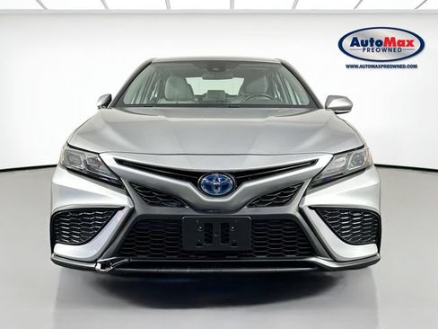 Used 2022 Toyota Camry SE FWD image 6