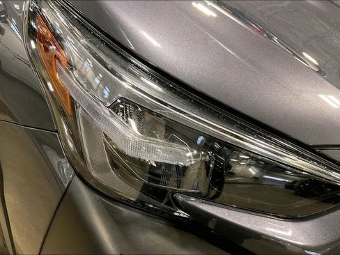 Used 2025 Subaru Outback Limited image 28