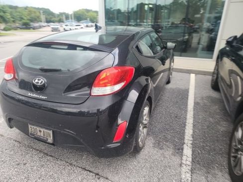 Used 2014 Hyundai Veloster w/ Technology Package 03 FWD image 8