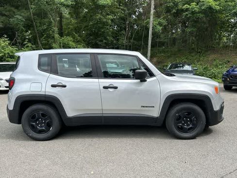 Used 2016 Jeep Renegade Sport w/ Power & Air Group FWD image 3