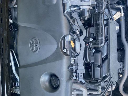 Used 2019 Toyota Camry LE w/ Convenience Package FWD image 51