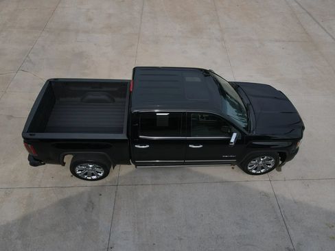 Used 2017 GMC Sierra 1500 Denali w/ Denali Ultimate Package AWD/4WD image 42