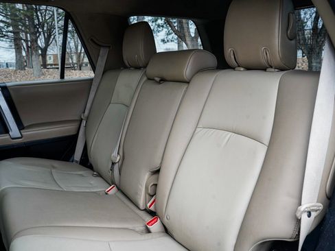 Used 2014 Toyota 4Runner SR5 image 14