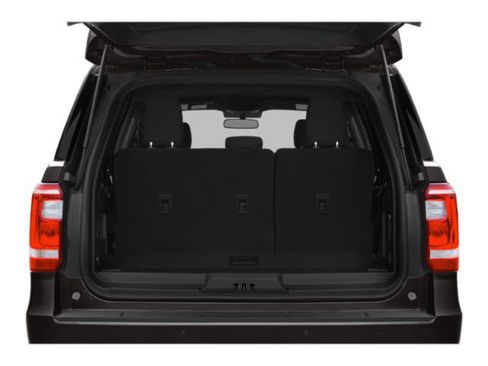 Used 2019 Ford Expedition XLT w/ Equipment Group 202A RWD image 12