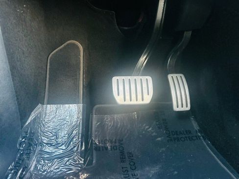 Used 2021 Tesla Model Y Performance image 22