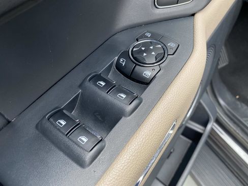 Used 2024 Ford Expedition Limited image 18