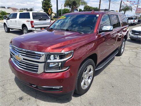 Used 2017 Chevrolet Suburban Premier AWD/4WD image 19