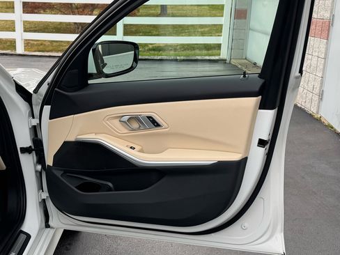 Used 2023 BMW 330i xDrive Sedan w/ Premium Package image 45