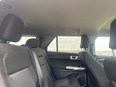 Used 2022 Ford Explorer XLT RWD image 29