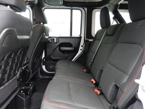 Used 2019 Jeep Wrangler Unlimited Rubicon image 25