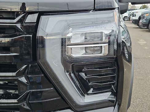 Used 2026 Chevrolet Silverado 2500 ZR2 w/ LPO, Dark Essentials Package image 10