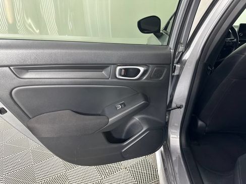 Used 2023 Honda Civic Sport image 11