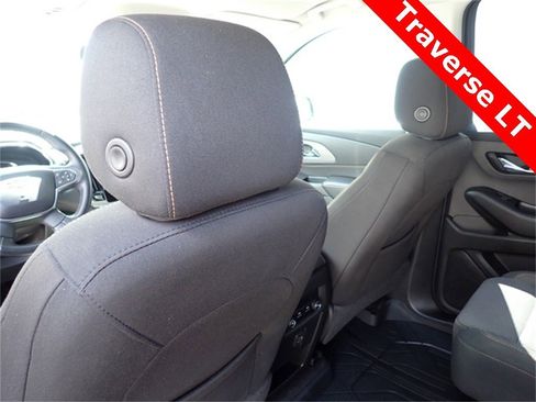 Used 2018 Chevrolet Traverse LT w/ LPO, Floor Liner Package image 16