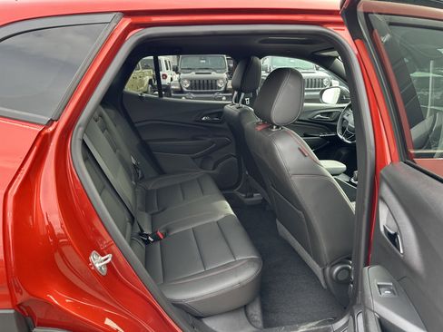 Used 2024 Chevrolet Trax RS w/ Sunroof Package image 15