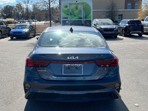 Used 2023 Kia Forte LXS image 8