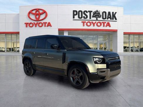 Used 2023 Land Rover Defender 110 X image 3