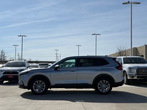 Used 2023 Honda CR-V EX image 8