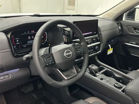 New 2026 Nissan Pathfinder Platinum AWD/4WD image 22