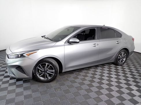 Used 2023 Kia Forte LXS w/ LXS Technology Package FWD image 10