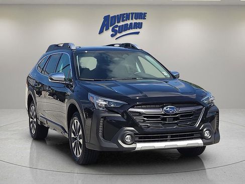 Used 2023 Subaru Outback Touring AWD/4WD image 1