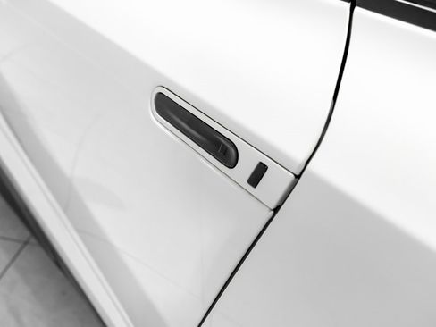 Used 2021 Nissan GT-R Premium image 36