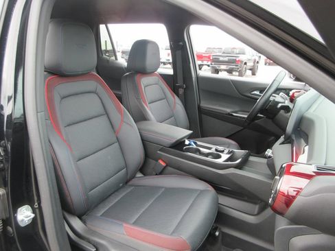Certified 2025 Chevrolet Equinox RS FWD image 22