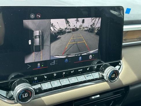 New 2026 GMC Canyon Denali image 15