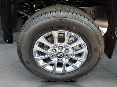 Certified 2026 Toyota Tacoma Limited AWD/4WD image 27