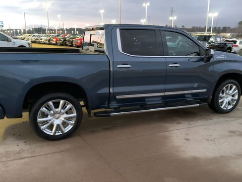 Used 2024 Chevrolet Silverado 1500 High Country w/ Technology Package image 9
