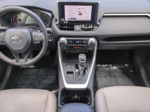 Used 2023 Toyota RAV4 XLE FWD image 15