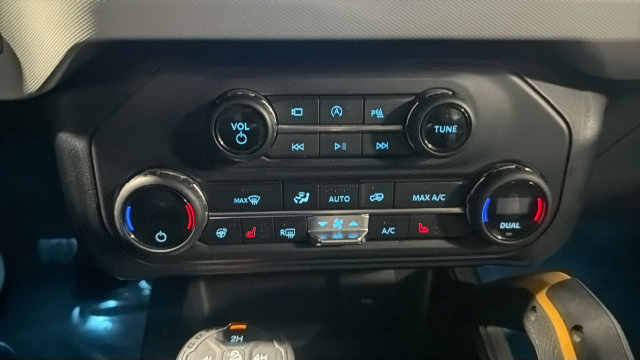 Used 2021 Ford Bronco Badlands AWD/4WD image 17