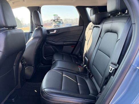 Used 2025 Ford Escape Platinum image 29