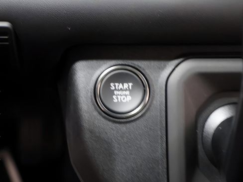 New 2025 Land Rover Defender 110 S image 21