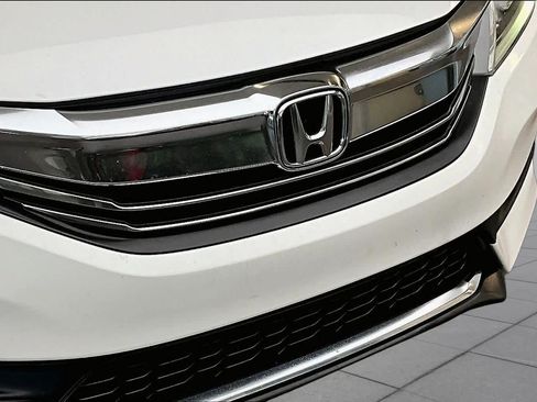 Used 2016 Honda Accord Sport image 29