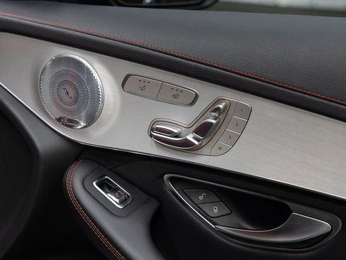 Used 2020 Mercedes-Benz GLC 63 AMG 4MATIC image 21