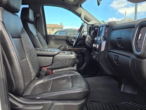 Used 2023 GMC Sierra 3500 SLE w/ X31 Off-Road Package AWD/4WD image 18