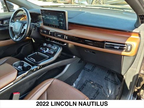 Certified 2022 Lincoln Nautilus Reserve FWD image 26