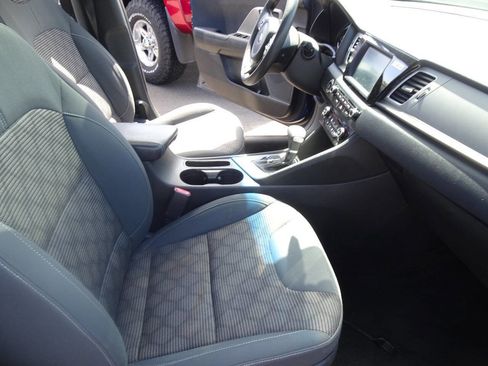 Used 2017 Kia Niro LX image 14