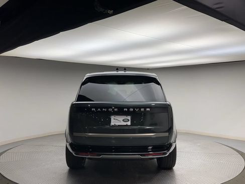 Used 2024 Land Rover Range Rover Long Wheelbase SE AWD/4WD image 7
